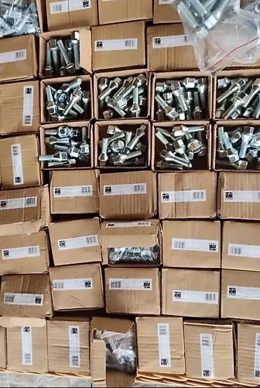 ŠRAFOVI ZA ALUMINIJUMSKE FELNE ZA RENAULT KAĐAR | Srafovi za