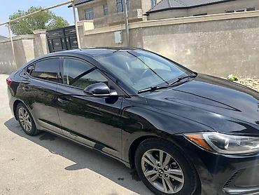 Hyundai: Hyundai Elantra: 2 l | 2018 il Sedan — 9