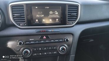Kia: Kia Sportage: 1.6 l. | 2019 έ. SUV/4x4 — 10