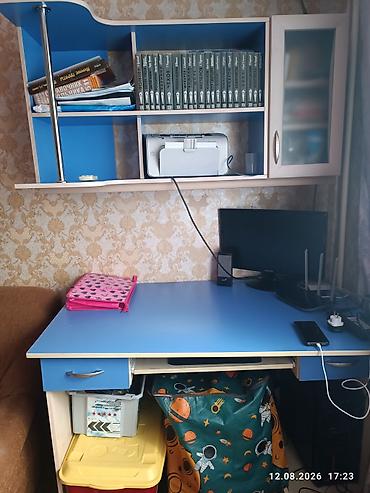 узкий компьютерный стол: Компьютерный/учебный стол с навесным shelving-модулем - Цвет: синий с — 3