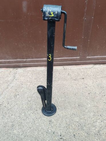 Auto delovi: Dizalica Lada 2121,21213,21214 Niva br.3. Polovno, ocuvano. Bila u — 1