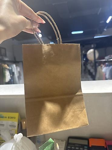 Пакеты: Крафтовые бумажные пакеты с кручеными ручками 15*8*21см(1500 штук,цена — 2