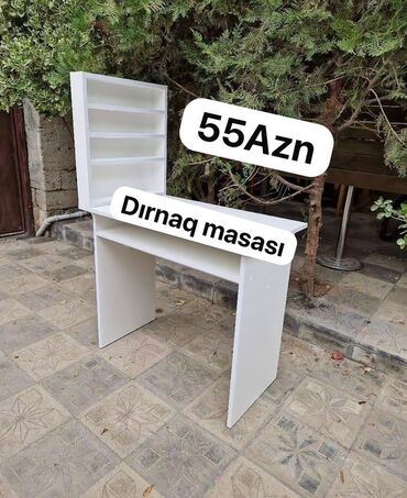 Manikür üçün masa, Güzgüsüz