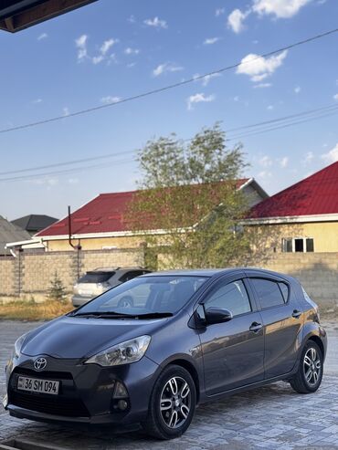 купить передний бампер на мерседес w210 в бишкеке: Toyota Prius: 2013 г., 1.5 л, Вариатор, Гибрид, Хэтчбэк