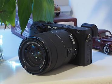 iphone 17 pro mac: Беззеркальная камера Sony Alpha 6400 (серия α) с зум‑объективом E — 1