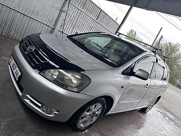 Toyota: Toyota Ipsum: 2001 г., 2.4 л, Автомат, Бензин, Вэн/Минивэн — 2