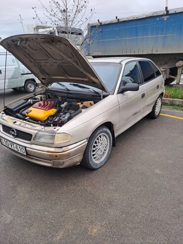 Opel: Opel Astra: 1.6 l | 1997 il 3456288 km Hetçbek