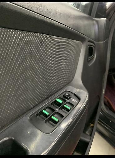 Другие автомобили: Седан черного цвета с доработанным экстерьером. Основные особенности — 9