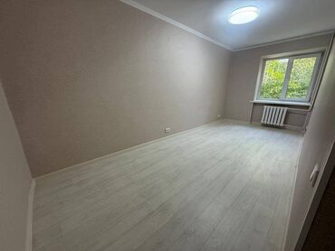 Продажа квартир: 2 комнаты, 42 м², Хрущевка, 1 этаж, Евроремонт