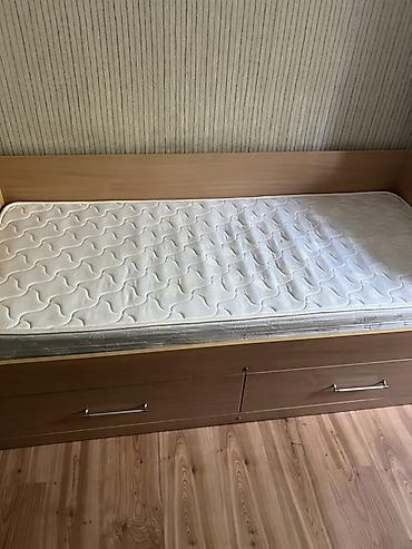 под матрас: Односпальная кровать с матрасом и выдвижными ящиками - Размер — 1