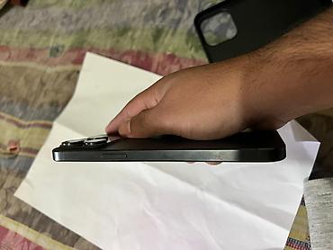 samsung м31: IPhone 15 Pro Max, цвет «черный титан» - Корпус из титана, матовое — 4