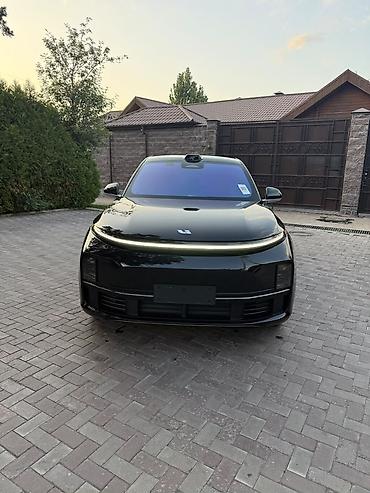wuling mini ev: Lixiang L7: 2024 г., 1.5 л, Автомат, Гибрид, Кроссовер — 1