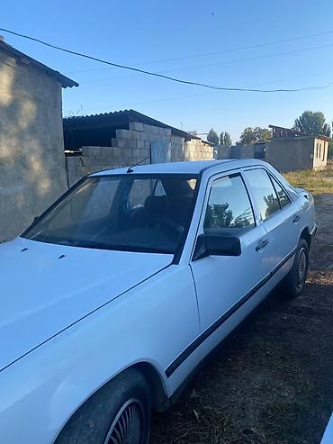 е36 e36: Mercedes-Benz W124: 1986 г., Седан — 3