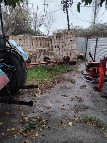 Traktorlar: T 28 butun aqreqatlari ile satilir. Tek tekde satilir Mala Lapet — 6