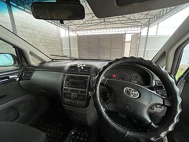 Toyota: Toyota Ipsum: 2002 г., 2.4 л, Автомат, Бензин, Вэн/Минивэн — 9