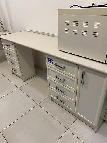 Salon, tibbi mebel: Laboratoriya/iş masası – çekmecəli modul sistem - İki moduldan ibarət — 2