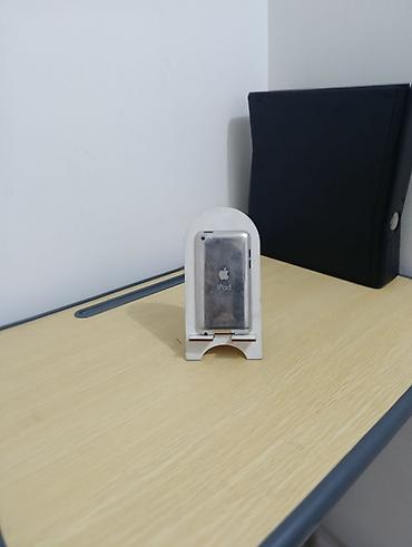 Ipod touch 4 32 Гб трещина на экране и не работает передняя камера