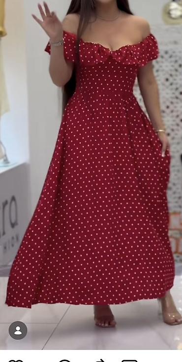 is batinka: Qırmızı rəngli, xırda ağ xallı maxi don. Model: off-shoulder (çiyinlər — 1