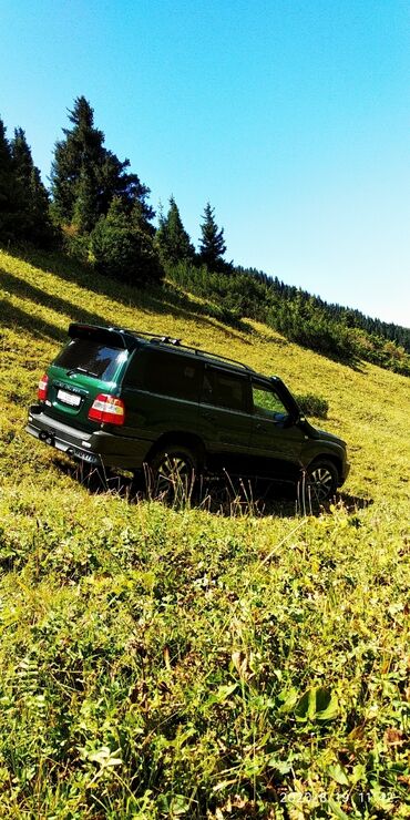 Трансфер, пассажирские перевозки: Аэропорт, По городу, Иссык-Куль Такси, легковое авто | 4 мест — 3