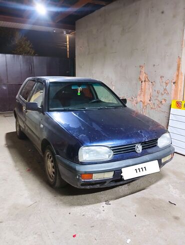 камри авто: Volkswagen Golf: 1995 г., 1.6 л, Механика, Бензин, Седан