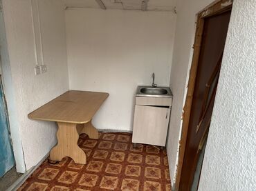 сдается моладая гвардия дом: 15 м², 1 комната