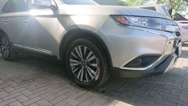 Mitsubishi: Mitsubishi Outlander: 2019 г., 2.4 л, Вариатор, Бензин, Кроссовер — 10