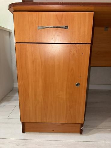 Компьютерные столы: Компьютерный стол, Б/у, С полками — 2