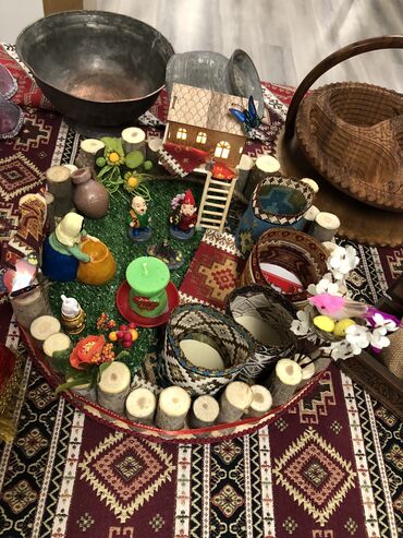 Yeni il ağacları: Yeni il aksesuarları, yolkalar(10-15azn)və stolüstü ekibanu(5-10azn) — 8