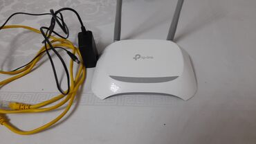 wifi çəkdirmək: Wifi Router TpLink, Az istifadə olunub. Metrolara pulsuz catdirilir