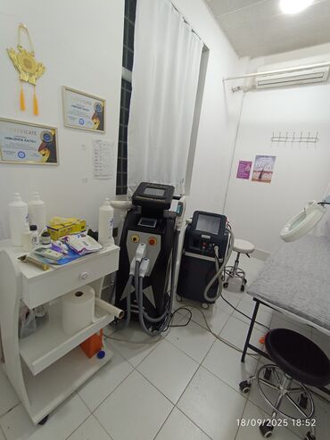 Manikür, pedikür: Manikür, Gellak, şellak, Salonda — 3