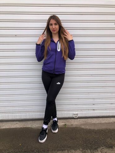 Gornji i donji deo: Likra
M - 2xl
3200 — 14