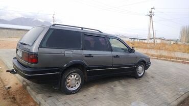 универсал мерс: Volkswagen Passat: 1992 г., 1.8 л, Механика, Газ, Универсал