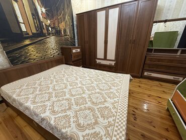 Спальные гарнитуры: Спальный гарнитур, Б/у, Двуспальная кровать, Шкаф, Трюмо, Другая страна, МДФ, Самовывоз