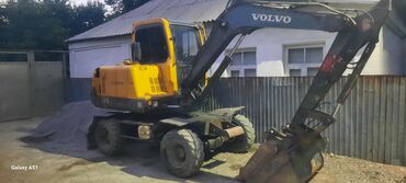 ручной каток для асфальта: Экскаватор, Volvo, 2003 г., Колесный