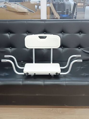 Упаковочно-фасовочные аппараты: В наличии имеется!!! Стул для ванны помогает людям при ограниченных
