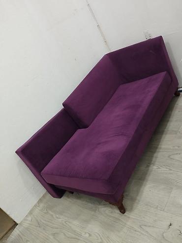 künc masa: Bənövşəyi rəngli künc divan - Şaquli arxa dayaqlı, bir tərəfi qollu — 1