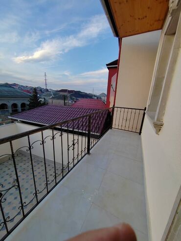 Həyət evləri və villaların satışı: Qaraçuxur qəs. 4 otaqlı, 210 kv. m, Yeni təmirli — 6