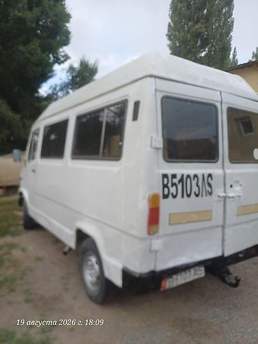 кочкор авто: Mercedes-Benz : 1990 г., 2.3 л, Кол менен иштөөчү, Дизель, Бус — 2