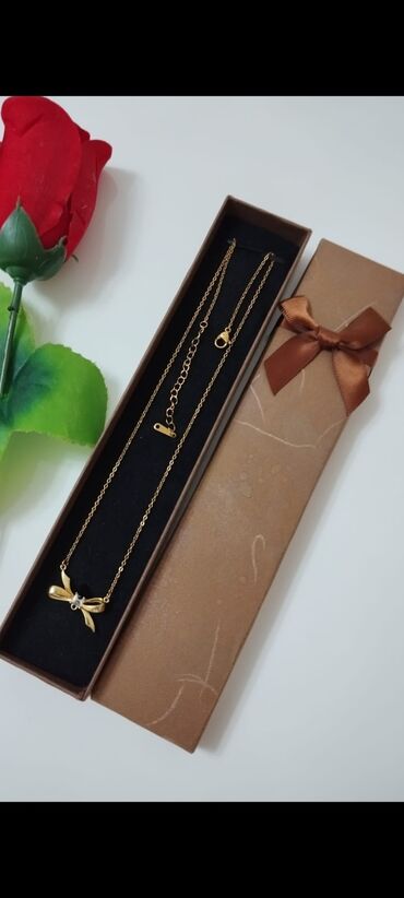 tək qaş uzuk: Sep xanımlarcun gözəl hədiyə qaralmayan