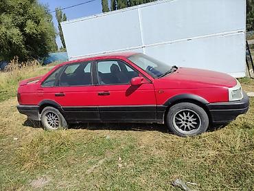 полик 5 д: Volkswagen Passat: 1992 г., 1.8 л, Механика, Седан — 3