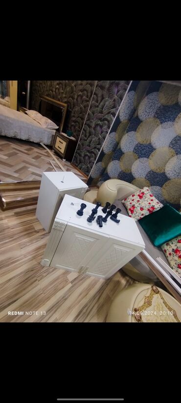28 mayda kiraye ev verirem 200 manata: 2 kv. m, 2 otaqlı, Qaz, İşıq, Su