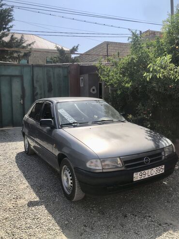 opel astra h universal: Opel Astra: 1.4 l | 1992 il Hetçbek