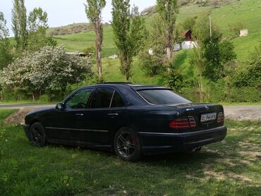 мерс 210 1995: Mercedes-Benz A 210: 1998 г., 3.2 л, Автомат, Бензин, Хэтчбэк