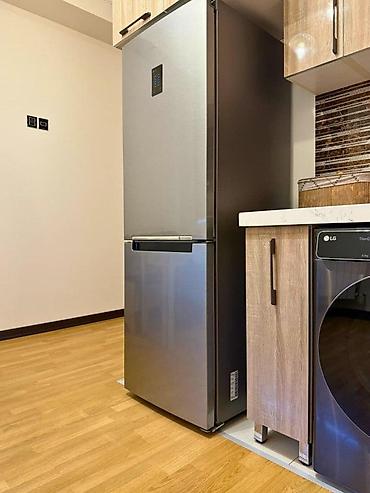 8 noyabr: İcarəyə verilir 3 otaqlı yeni tikili 115 m², 8 Noyabr m. Kateqoriya — 6