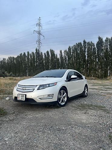 spark 1: Chevrolet Volt: 2011 г., 1.4 л, Вариатор, Электромобиль, Седан — 2