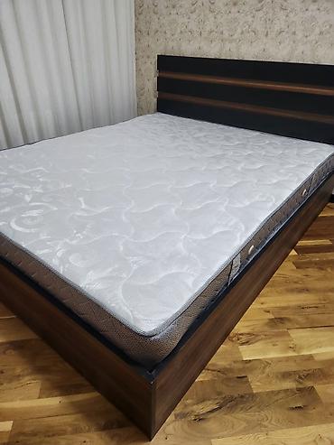 Çarpayılar: İki nəfərlik taxta çarpayı və döşək dəsti - Ölçü: təxminən 160x200 sm — 3