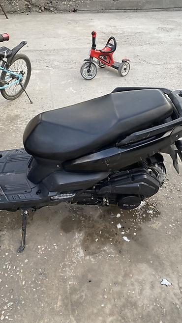 продам мот: Скутер DUL DUL (двигатель GY6 4T, ориентировочно 49–150 см³) в стиле — 2