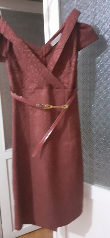 bordo haljina: S (EU 36), bоја - Bordo, Drugi stil, Kratkih rukava