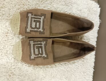 Espadrile: Espadrile, 38