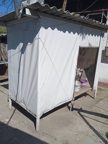 мини гараж: Мини тапчан потолок обшит длина 2.5 м ширина 1.2 метр в Бишкеке